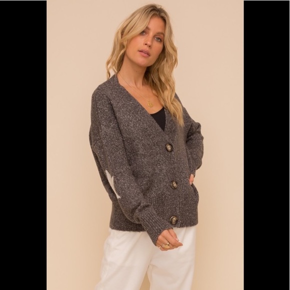 Hem & Thread Long Sleeve Star Print Button Front Cardigan Sweater - Picture 4 of 7